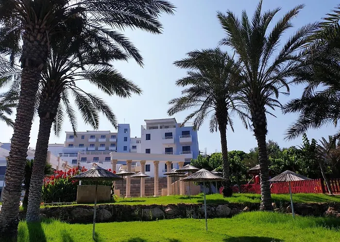 St. George Gardens & Suites